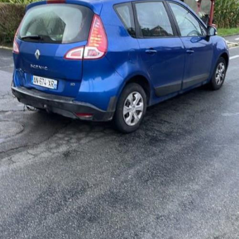 Feu arriere principal droit (feux) RENAULT SCENIC 3 Photo n°20