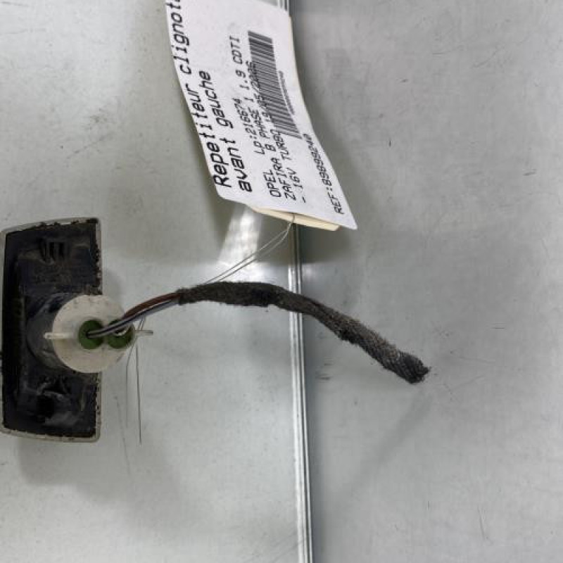 Repetiteur clignotant avant gauche (Feux) OPEL ZAFIRA B Photo n°3