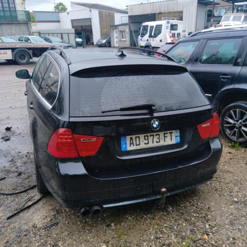 BMW SERIE 3 E91 TOURING PHASE 2 BREAK 330xd 3.0D - 24V L6 TURBO 4X4 Photo n°3