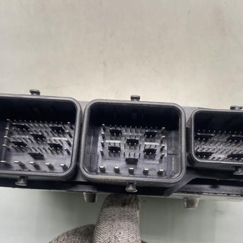 Calculateur moteur PEUGEOT 508 1 SW Photo n°3