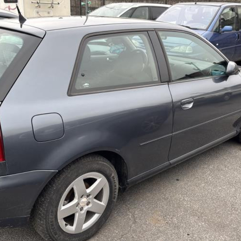 Malle/Hayon arriere AUDI A3 1 Photo n°18