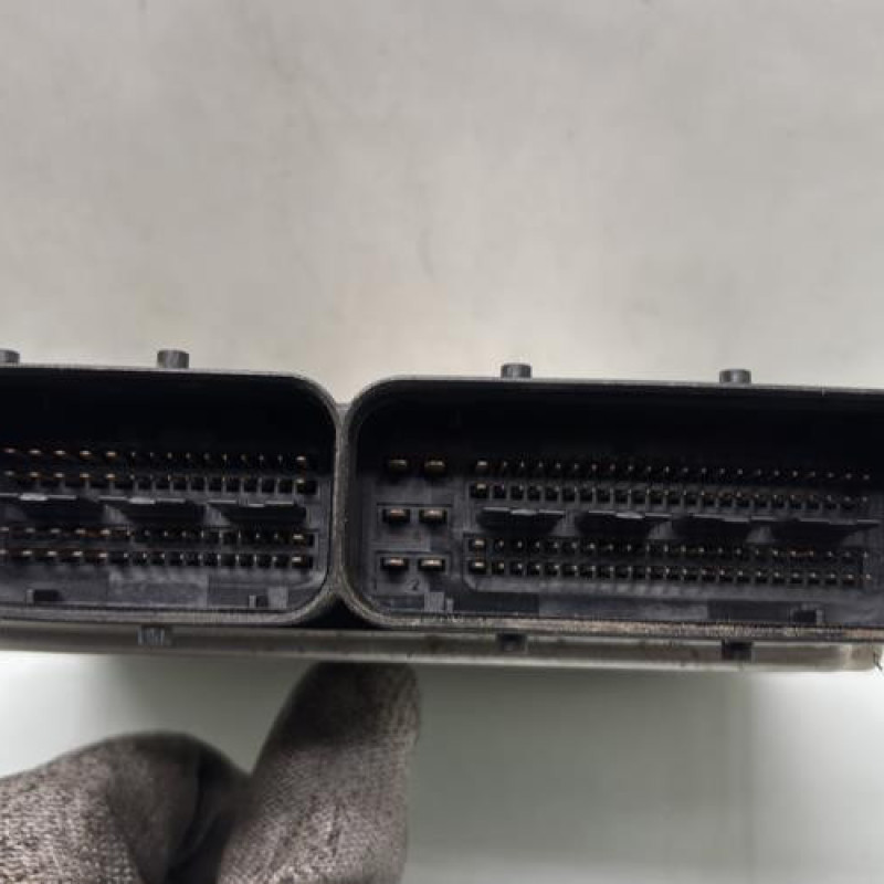 Calculateur moteur OPEL ZAFIRA TOURER C Photo n°3