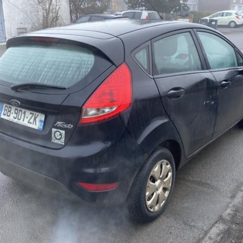 Malle/Hayon arriere FORD FIESTA 6 Photo n°14