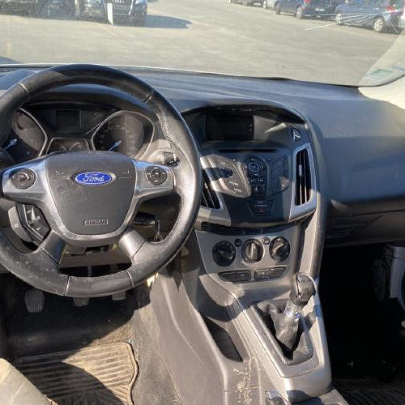Moteur FORD FOCUS 3 Photo n°16