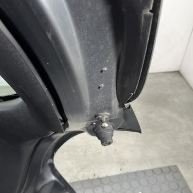 Malle/Hayon arriere PEUGEOT 208 1 Photo n°9