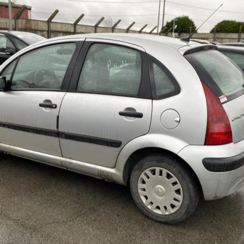 Pare choc avant CITROEN C3 1 Photo n°12