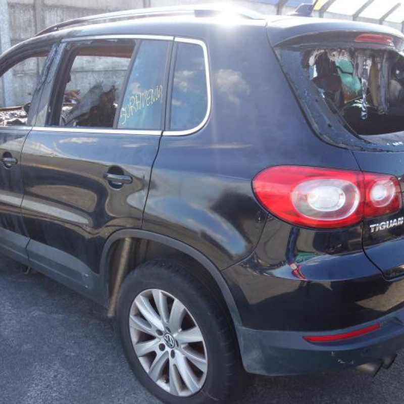 Verin de coffre VOLKSWAGEN TIGUAN 1 Photo n°4