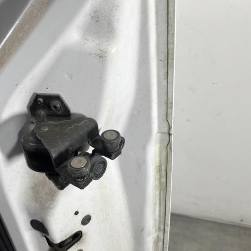 Porte laterale droit PEUGEOT PARTNER 2 Photo n°7