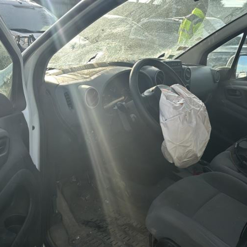 Renfort pare choc arriere (traverse) PEUGEOT PARTNER 2 Photo n°18