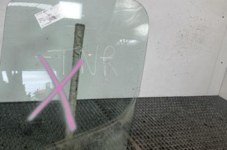 Vitre avant gauche RENAULT TRAFIC 2