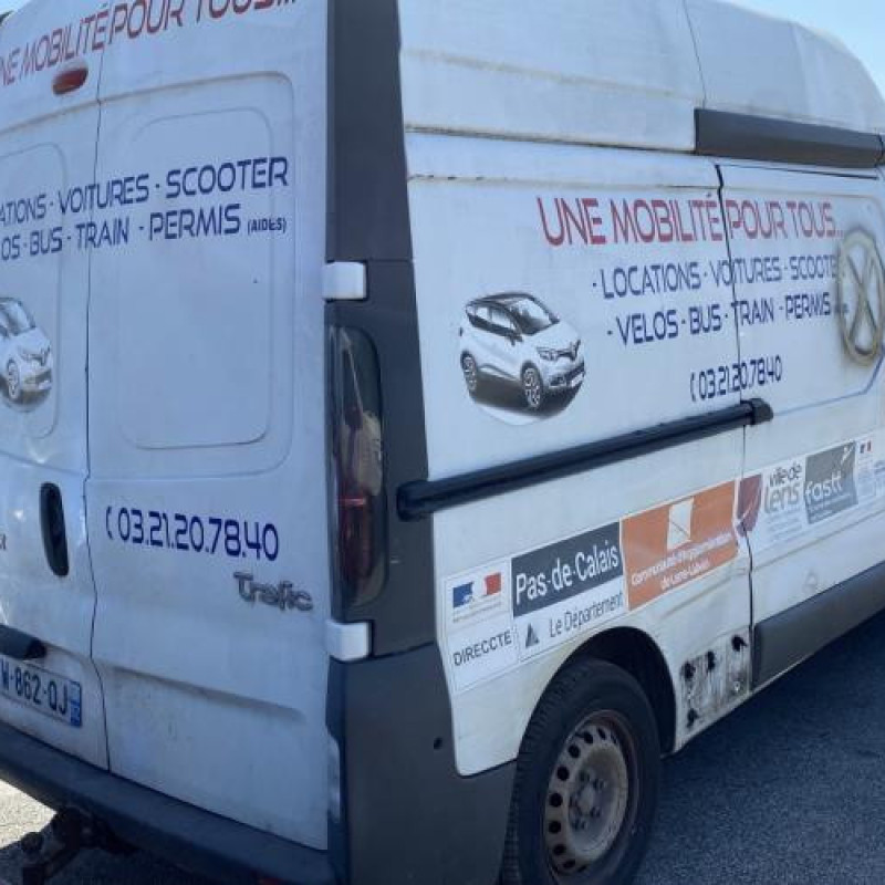 Vitre avant gauche RENAULT TRAFIC 2 Photo n°8