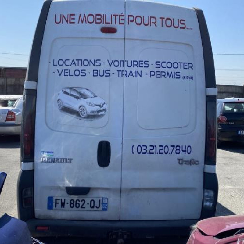 Vitre avant gauche RENAULT TRAFIC 2 Photo n°9