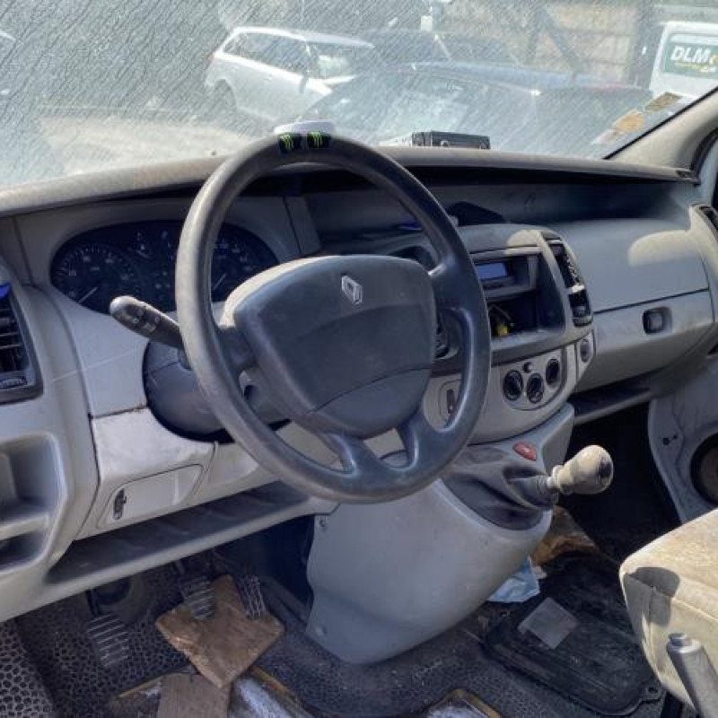 Vitre avant gauche RENAULT TRAFIC 2 Photo n°18