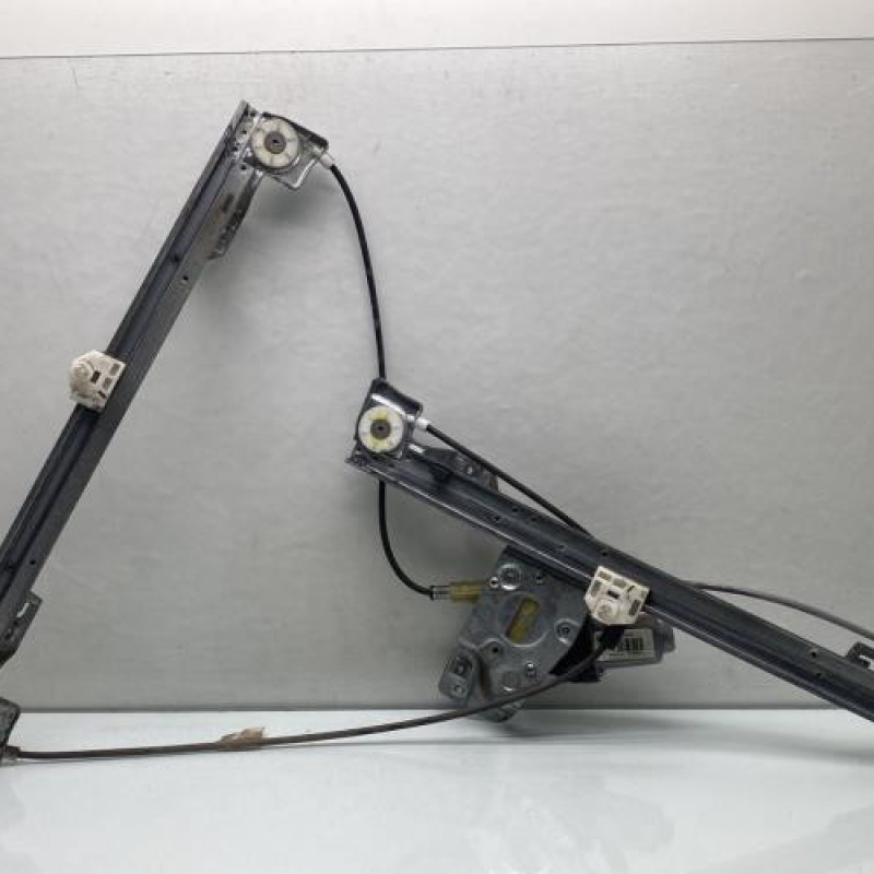 Leve vitre electrique avant droit RENAULT KANGOO 2 Photo n°1