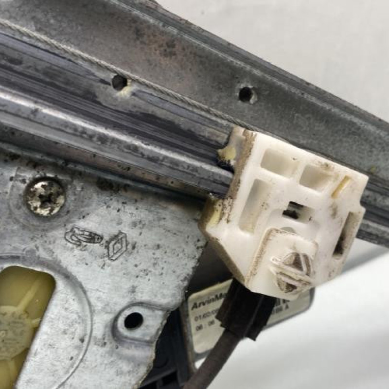 Leve vitre electrique avant droit RENAULT KANGOO 2 Photo n°8
