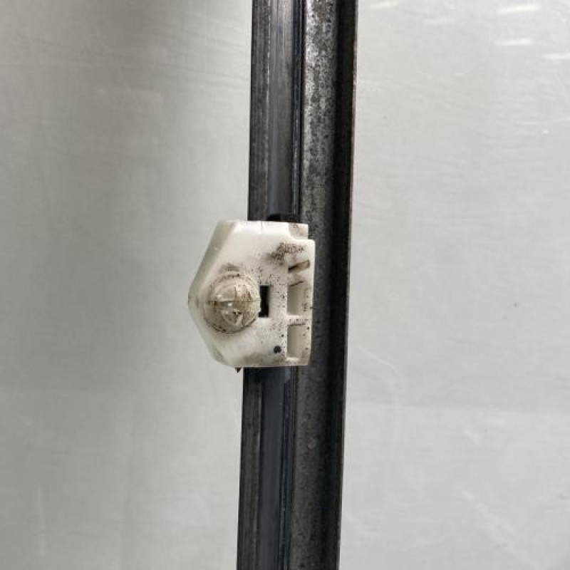 Leve vitre electrique avant gauche RENAULT KANGOO 2 Photo n°5