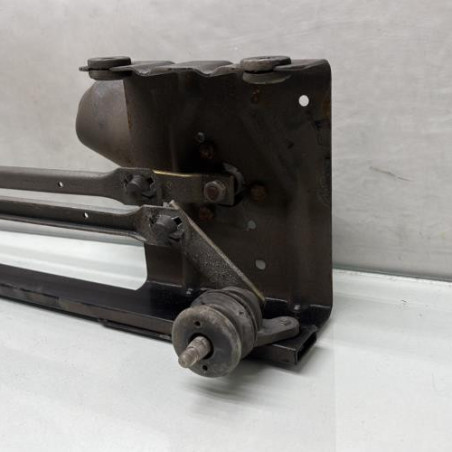 Moteur essuie glace avant RENAULT TRAFIC 1