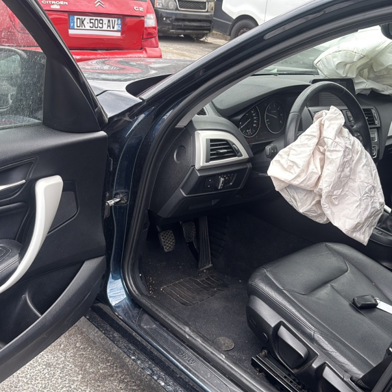 BMW SERIE 1 F20 PHASE 1 116d 1.6D - 16V TURBO Photo n°10