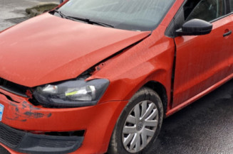 VOLKSWAGEN POLO 5 PHASE 1 1.2i - 12V Photo n°1