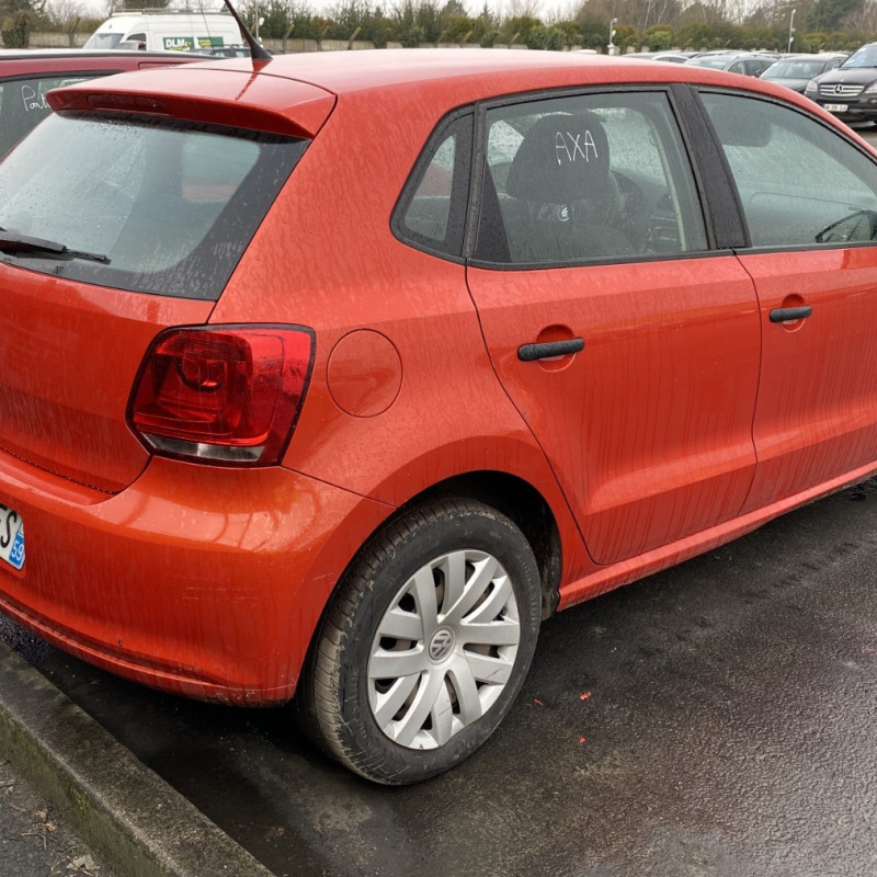 VOLKSWAGEN POLO 5 PHASE 1 1.2i - 12V Photo n°3