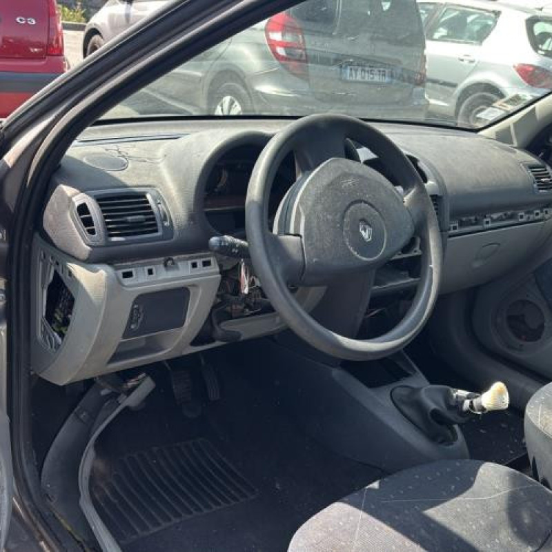 Vitre avant droit RENAULT CLIO 2 Photo n°9