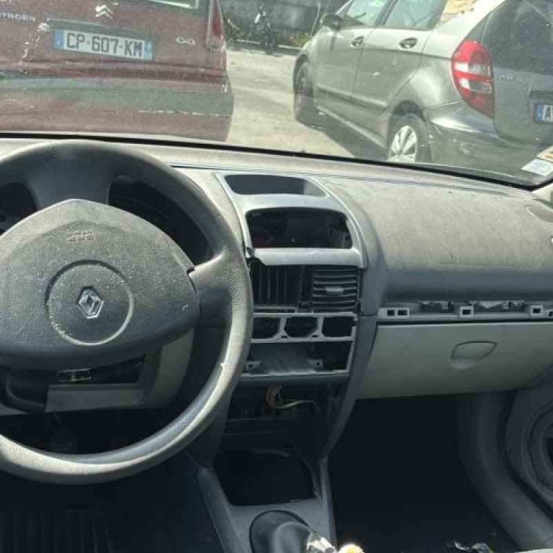 Vitre avant droit RENAULT CLIO 2 Photo n°13