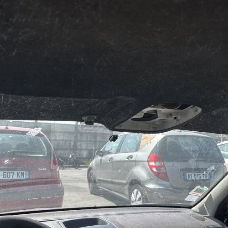 Poignee interieur arriere droit RENAULT CLIO 2 Photo n°12