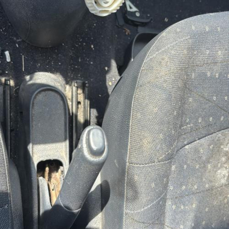 Poignee interieur avant droit RENAULT CLIO 2 Photo n°15