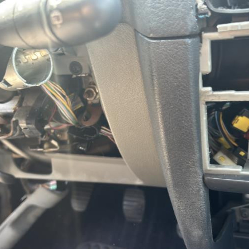 Poignee interieur avant droit RENAULT CLIO 2 Photo n°18