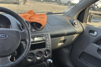 Aile avant gauche FORD FIESTA 5