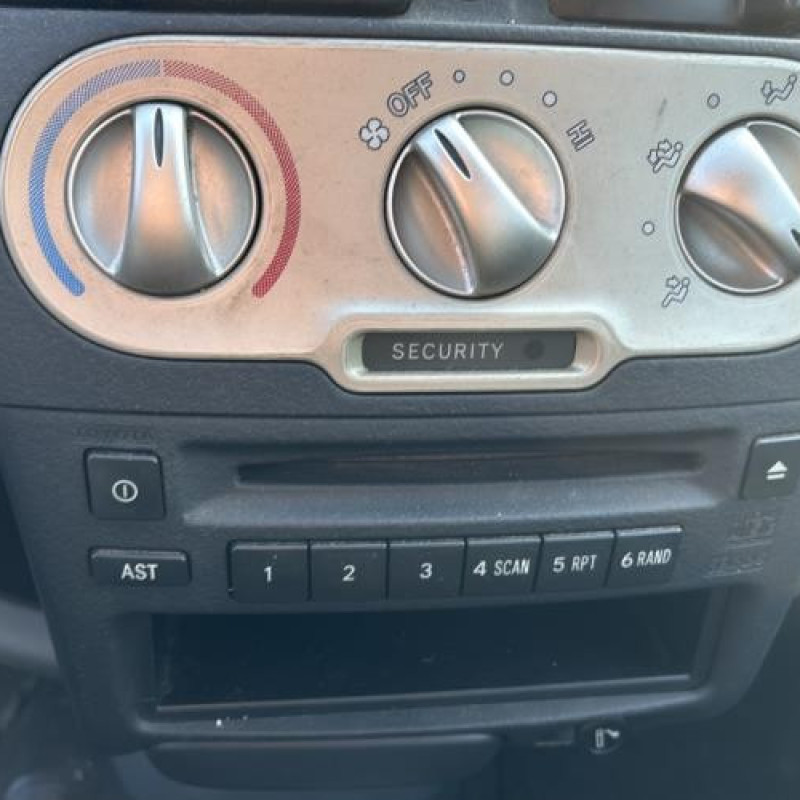 Leve vitre electrique avant droit TOYOTA YARIS 1 Photo n°17