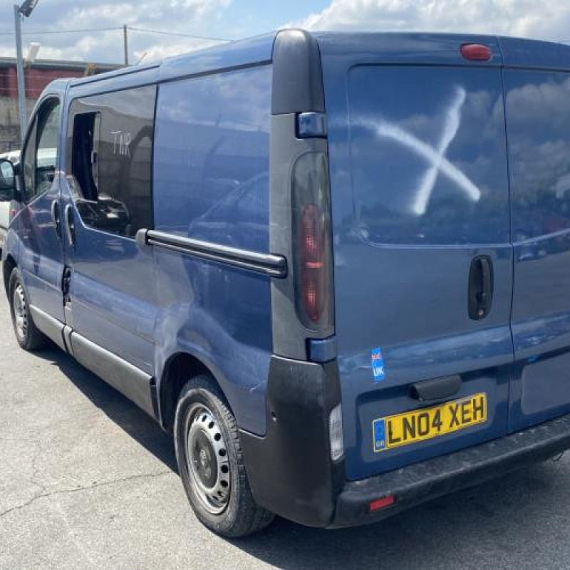 Capot VAUXHALL VIVARO 1 Photo n°11