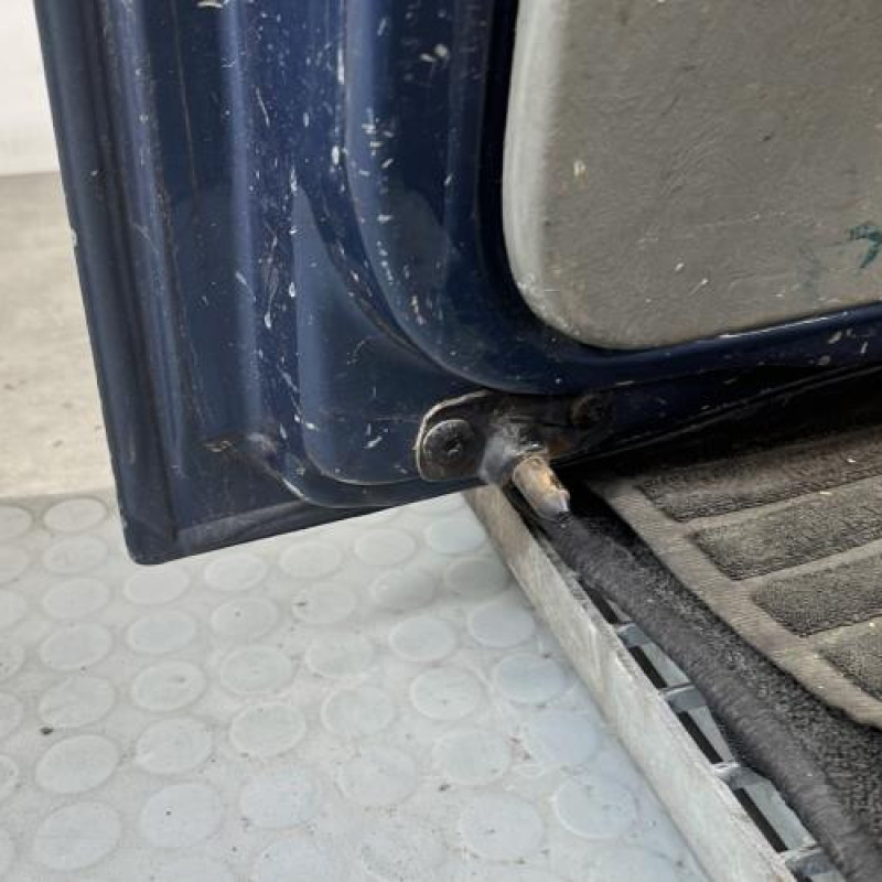 Porte de coffre gauche VAUXHALL VIVARO 1 Photo n°4