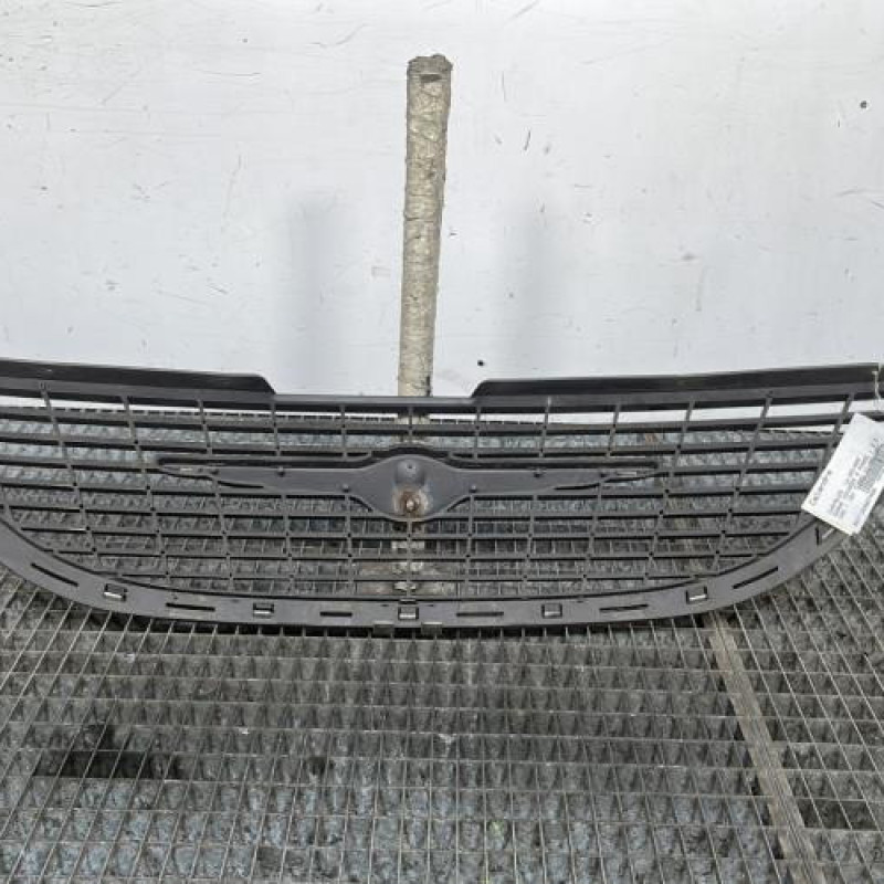 Calandre CHRYSLER GRAND VOYAGER 4 Photo n°4