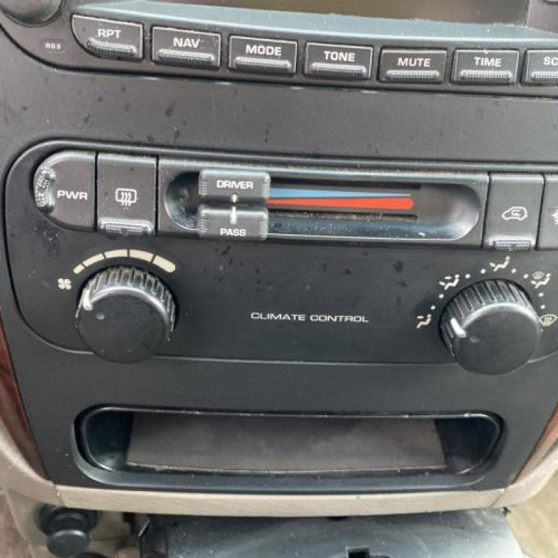 Calandre CHRYSLER GRAND VOYAGER 4 Photo n°12