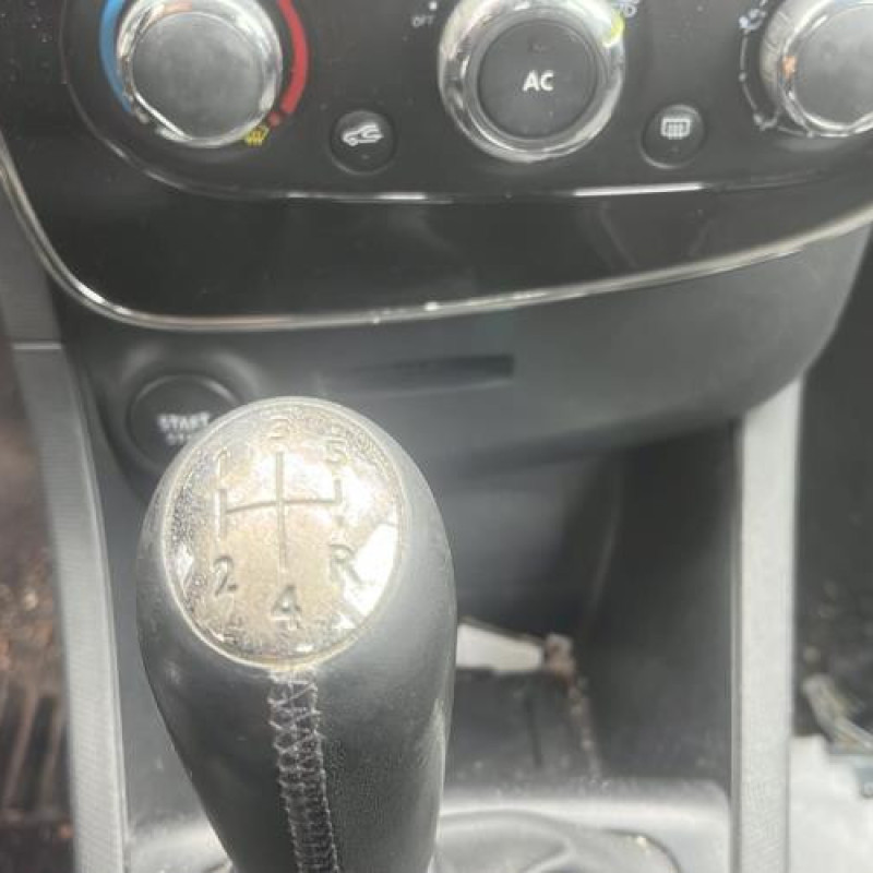 Porte avant gauche RENAULT CLIO 4 Photo n°9