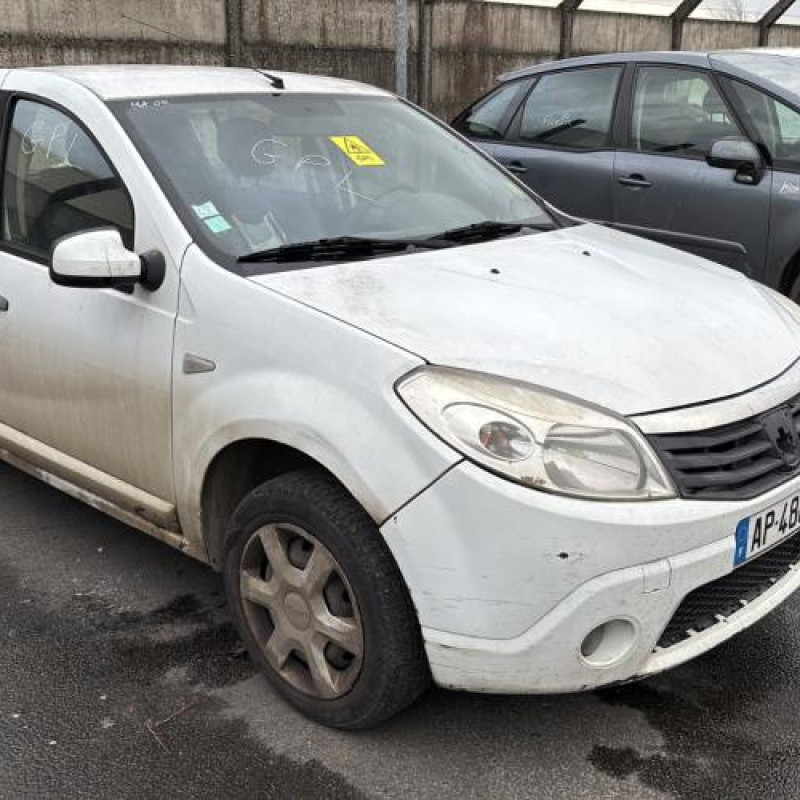 Pare choc arriere DACIA SANDERO 1 Photo n°8