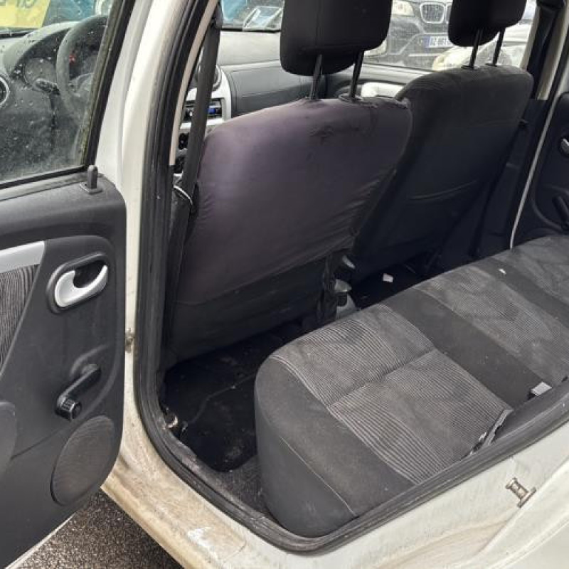Pare choc arriere DACIA SANDERO 1 Photo n°15