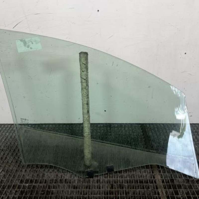 Vitre avant gauche RENAULT CLIO 4 Photo n°4