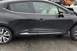 Vitre avant gauche RENAULT CLIO 4