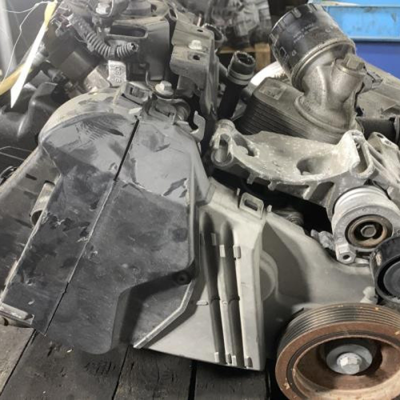 Moteur RENAULT CLIO 4 Photo n°3