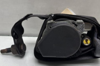 Pretensionneur de ceinture avant gauche MERCEDES CLASSE B 245