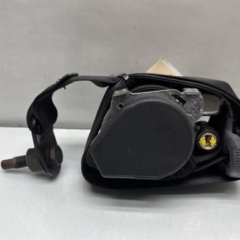 Pretensionneur de ceinture avant gauche MERCEDES CLASSE B 245 Photo n°2