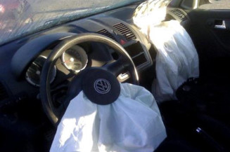 Bras essuie glace avant droit VOLKSWAGEN POLO 3