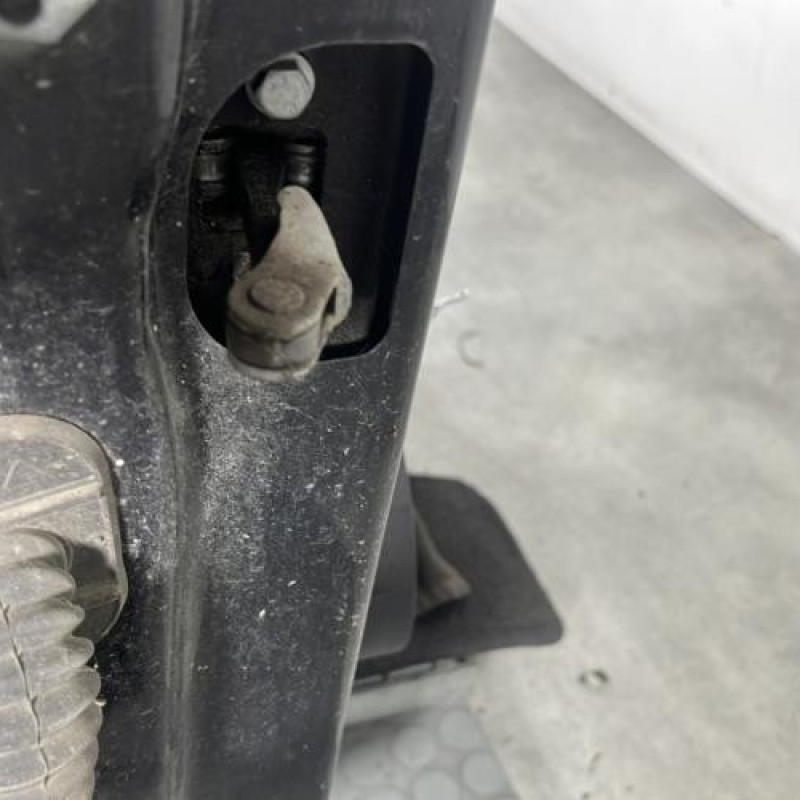 Porte avant droit RENAULT SCENIC 3 Photo n°6