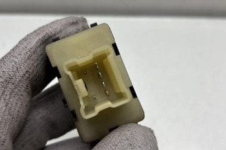 Interrupteur de leve vitre avant droit DACIA SANDERO 2