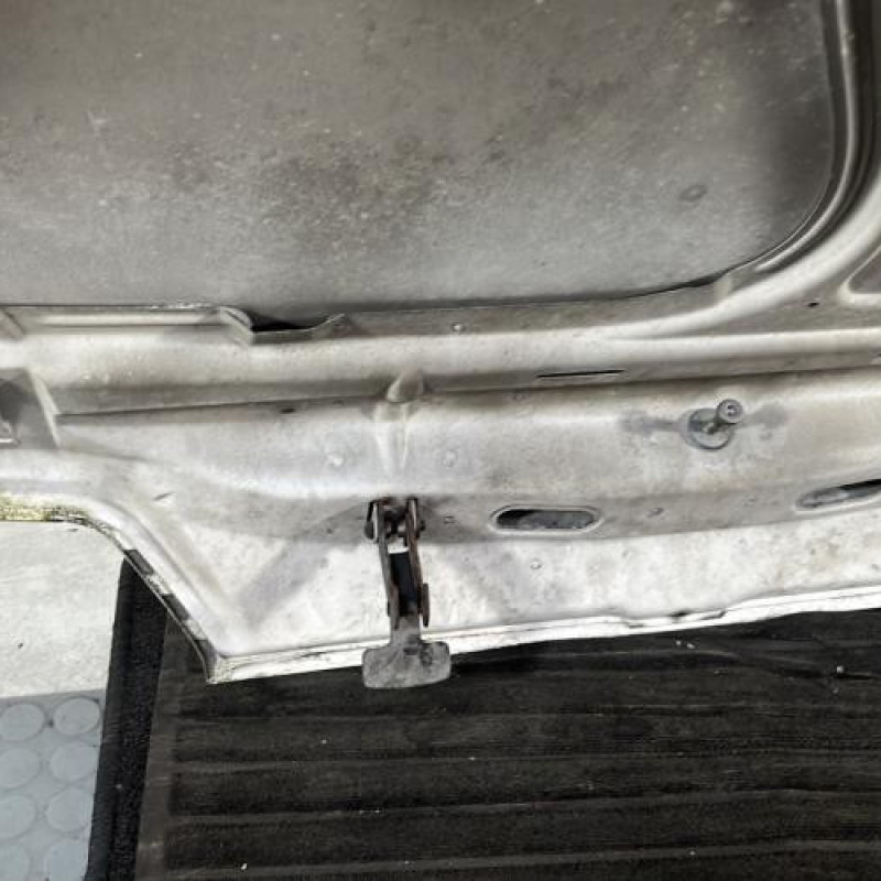 Capot PEUGEOT 106 Photo n°8