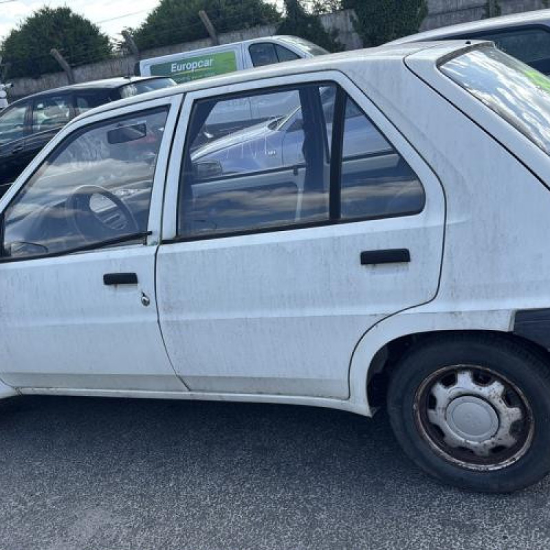 Capot PEUGEOT 106 Photo n°16