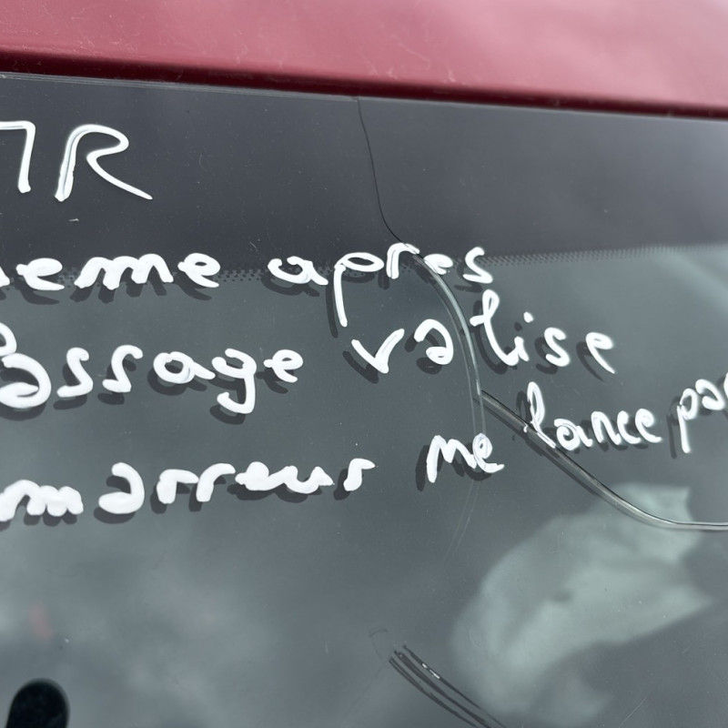 OPEL CORSA F 1.2i - 12V TURBO Photo n°8