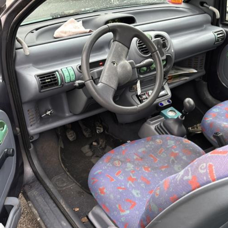Vitre avant gauche RENAULT TWINGO 1 Photo n°14